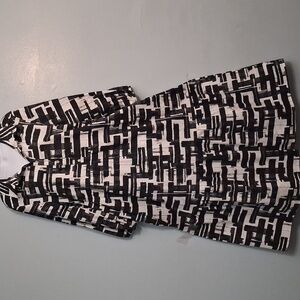 Rachel Zoe size XL women's black& white abstract long sleeve pockets midi dress.